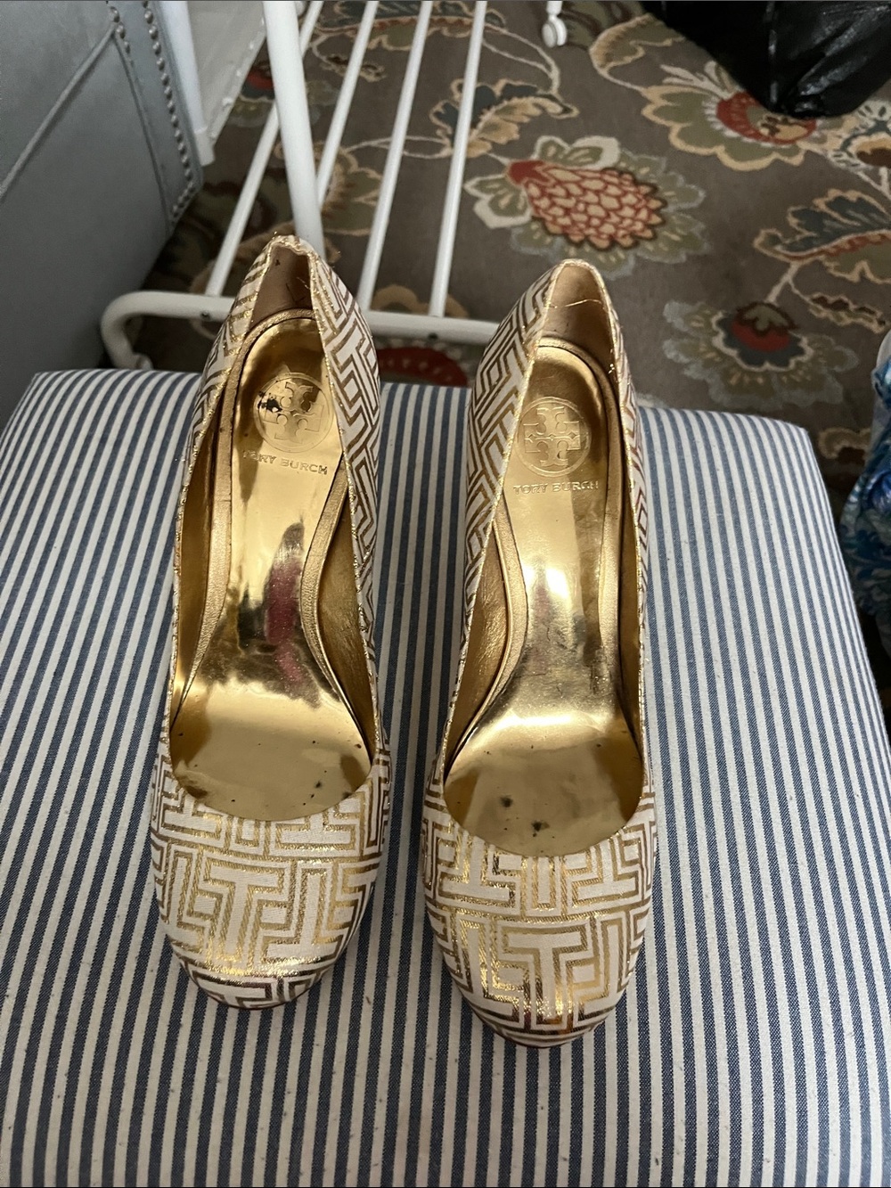 Tory Burch White and Gold Geometric Platform Pumps